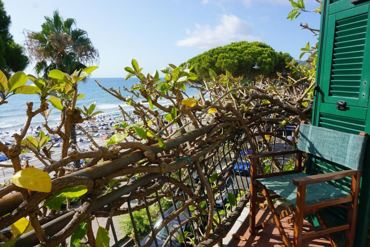Hotel Beau Rivage Alassio Ngoại thất bức ảnh